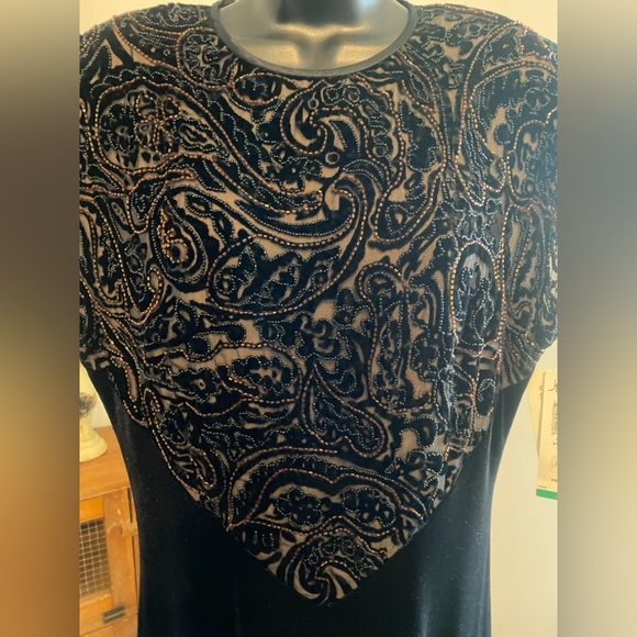 👗Jeffery & Dara Evenings by Tom Barra Beaded Velvet Maxi . Color: Blk. Size:10P - Picture 9 of 12